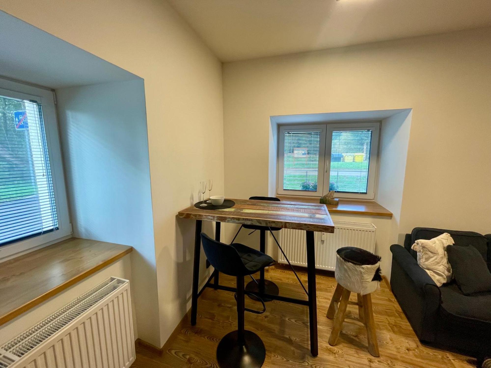 Apartment Navi- Modern Studio In Krkonose Foothills Stare Buky ภายนอก รูปภาพ